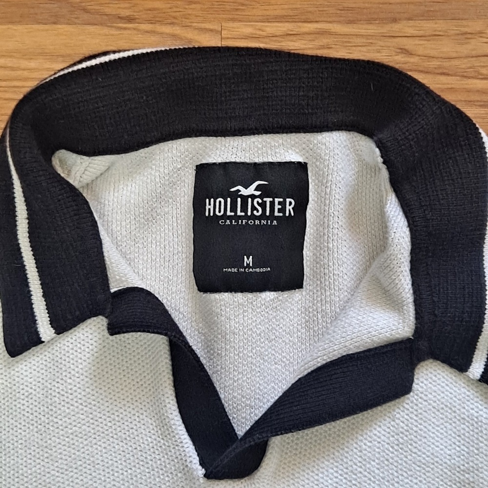Hollister Knit Polo Mens Medium White/Black Textured Short Sleeve Sweater Shirt - Picture 3 of 3